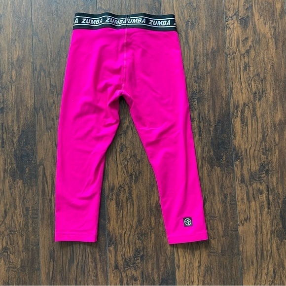 Zumba Capri Leggings - Picture 2 of 7